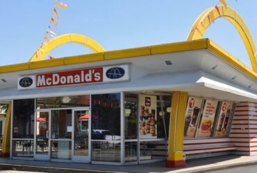 La historia detrás del primer restaurante McDonald's en 1940