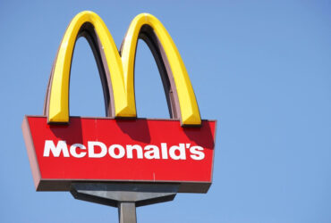 La Historia de McDonald's (1940): Desde un Pequeño Restaurante a un Imperio Global