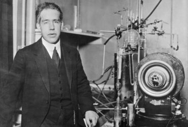 Descubrimiento del Átomo de Bohr