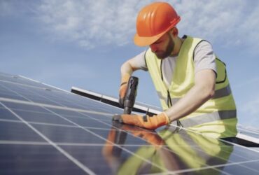 Instalador de placas solares