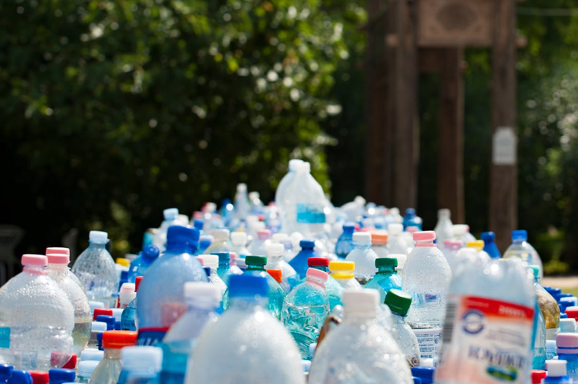 Contenedores de reciclaje de colores